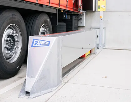 EXPRESSO Stop Trucks® automatic roll-away lock